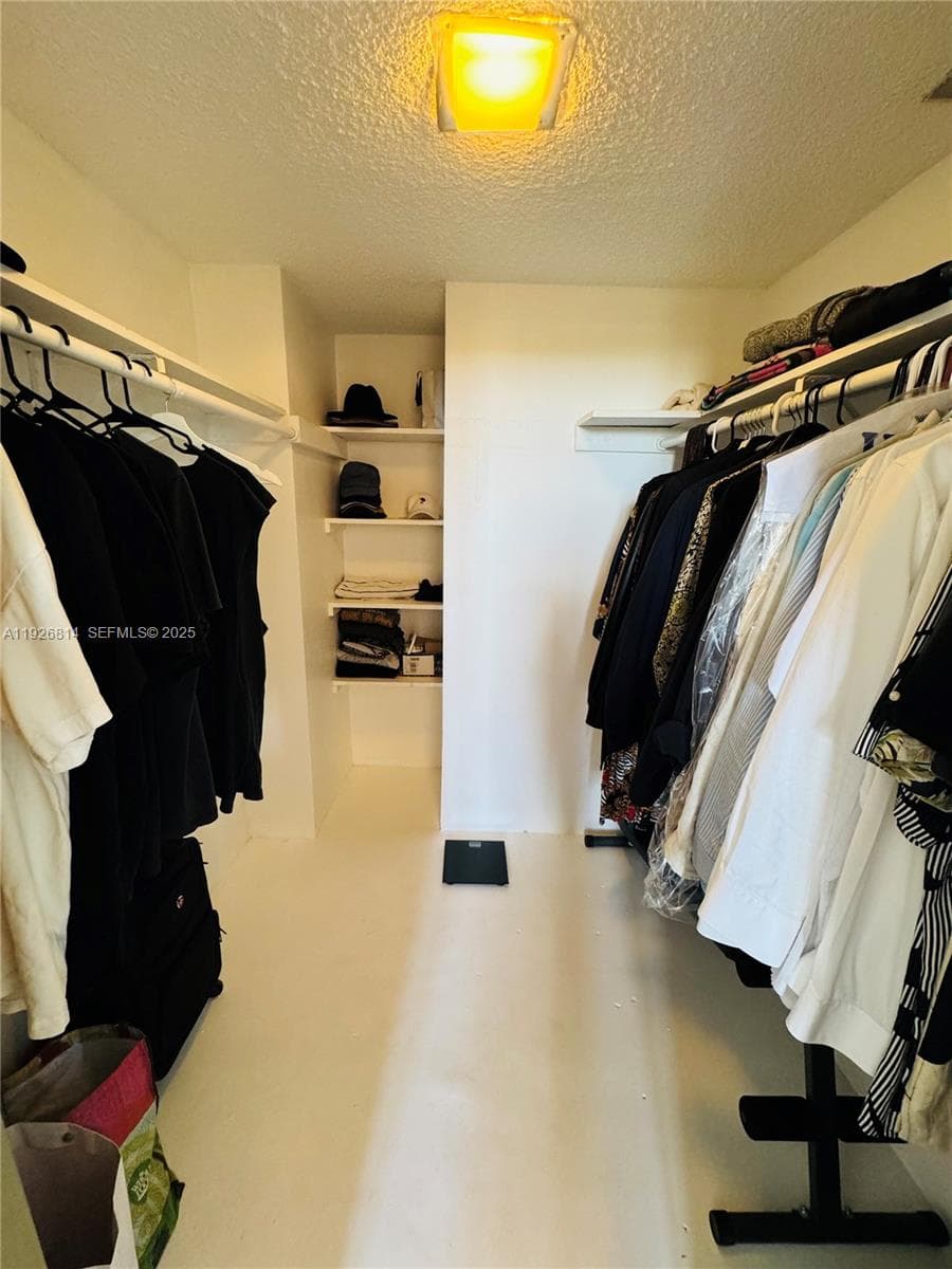 White House · #812 in North Miami Beach - Photo 21