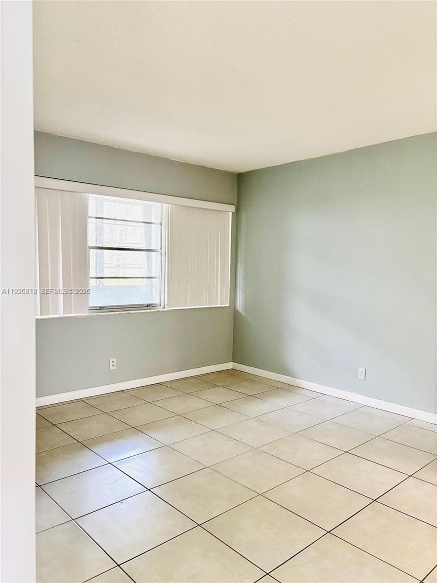 APRIL MIST CONDO · #134 in Hallandale Beach - Photo 26