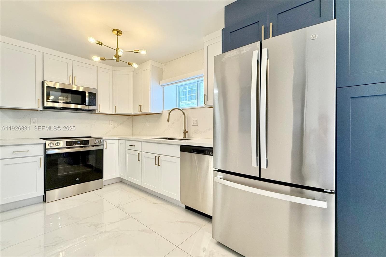 4122 COLLINS CONDO · #2B in Miami Beach - Photo 2