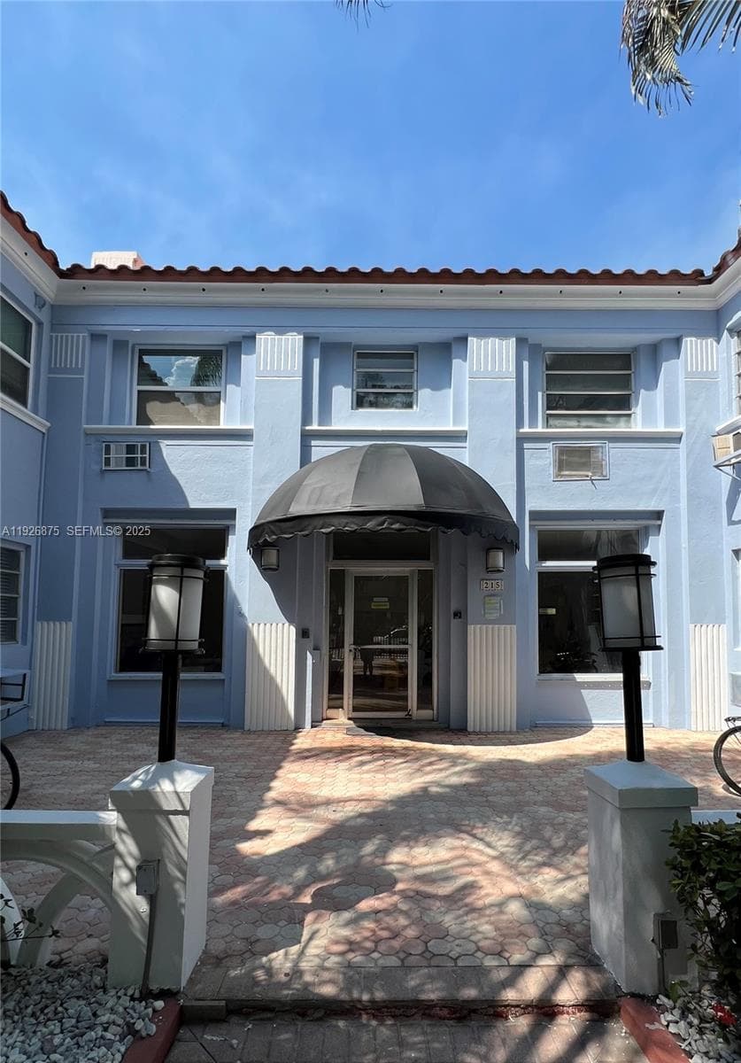 CARMEL VILLAS CONDO · #14 in Miami Beach - Photo 2