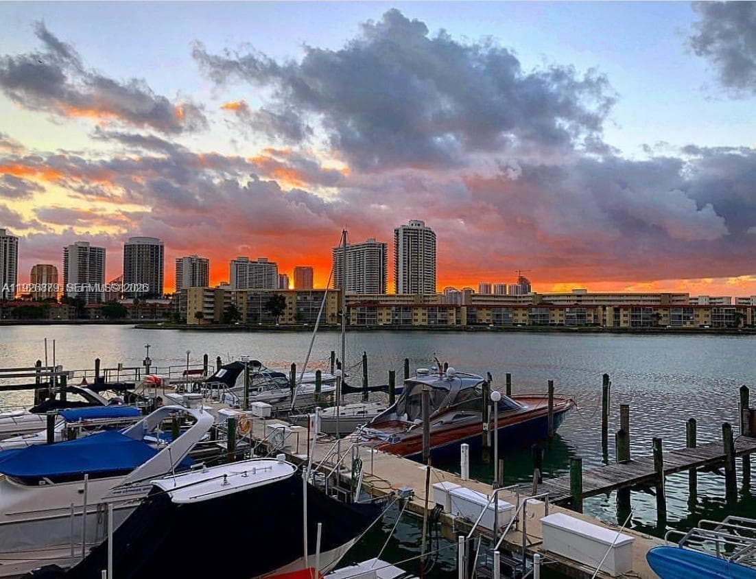 DEL PRADO MARINA · #303 in Aventura - Photo 36
