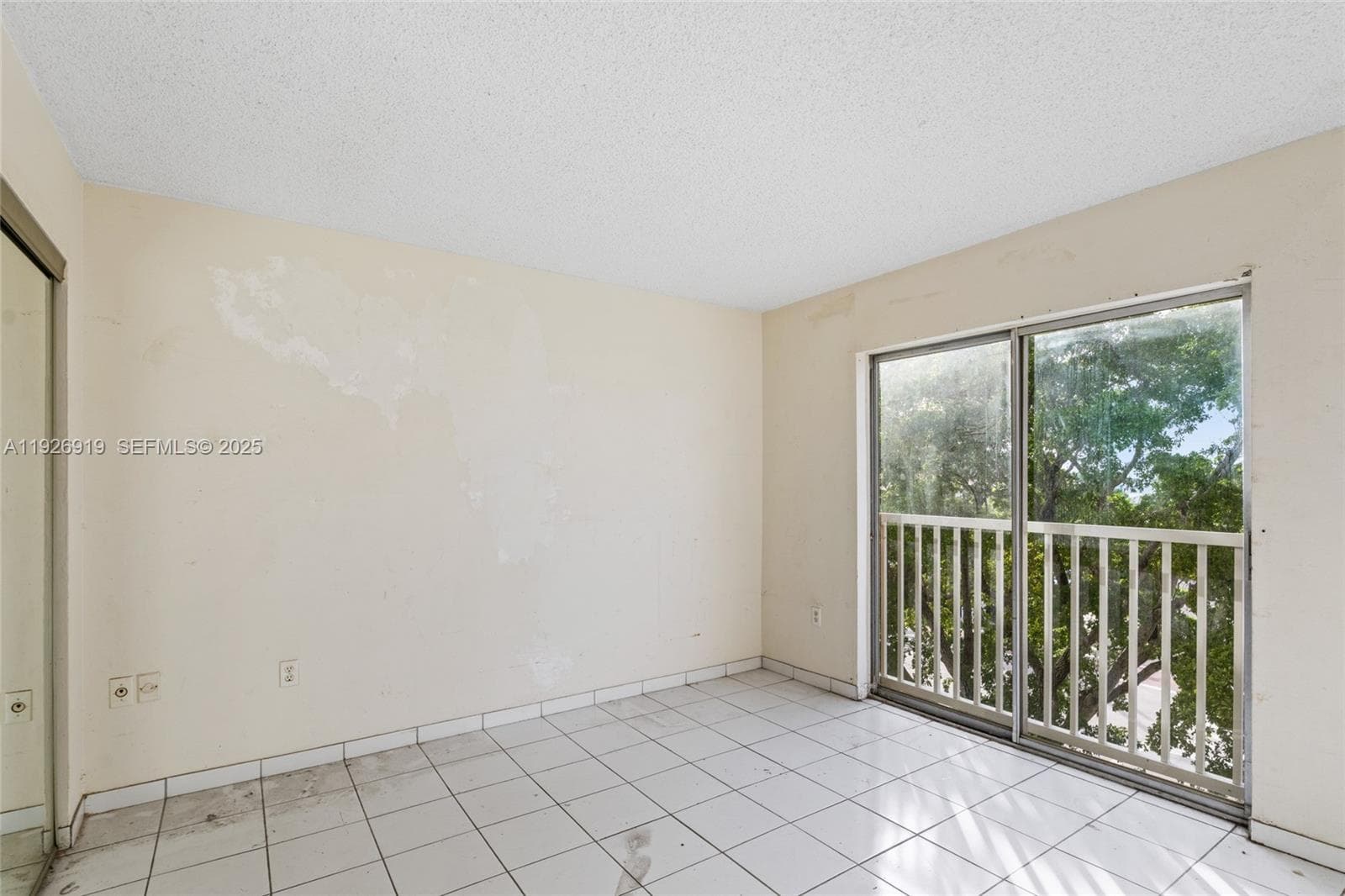 Florence Condo · #301 in North Miami Beach - Photo 12