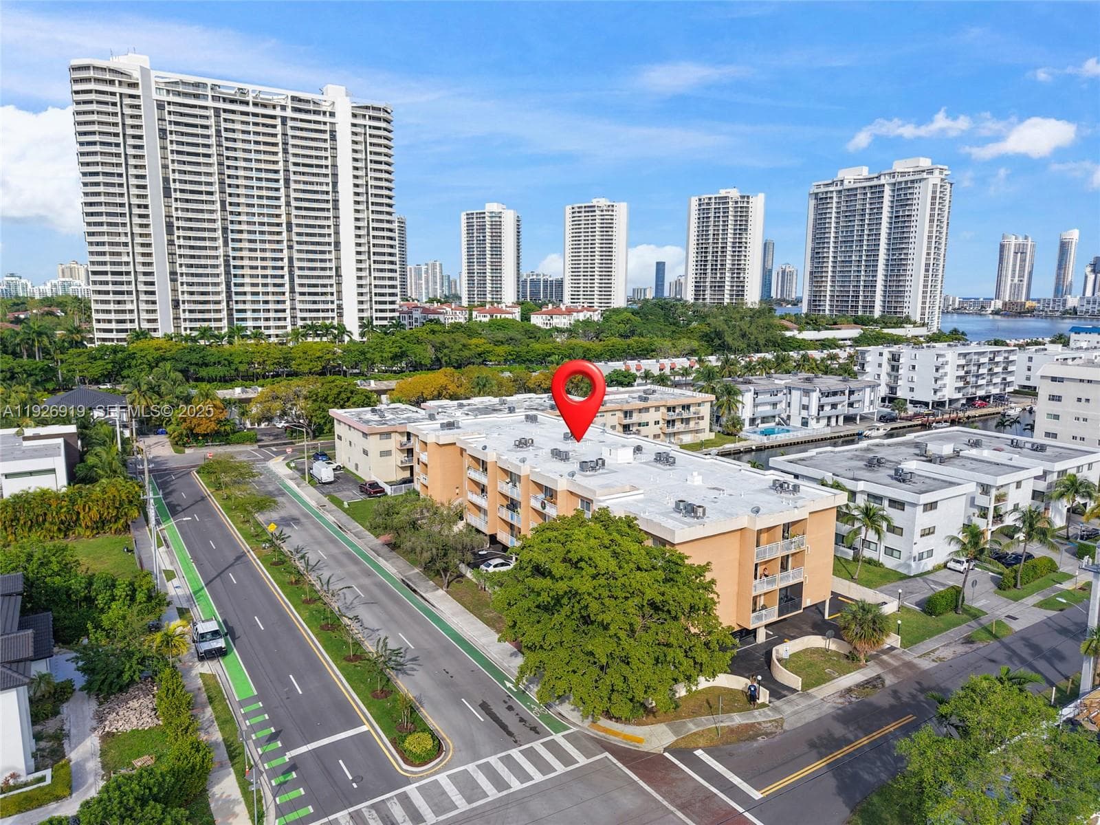 Florence Condo · #301 in North Miami Beach - Photo 1