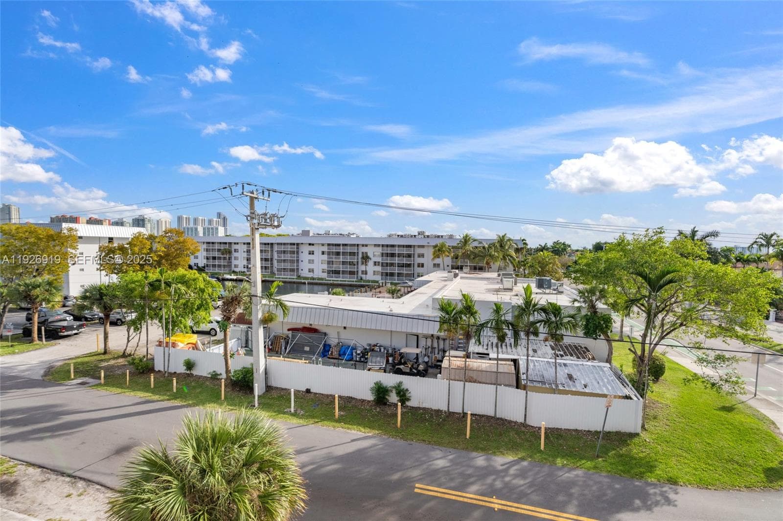 Florence Condo · #301 in North Miami Beach - Photo 20