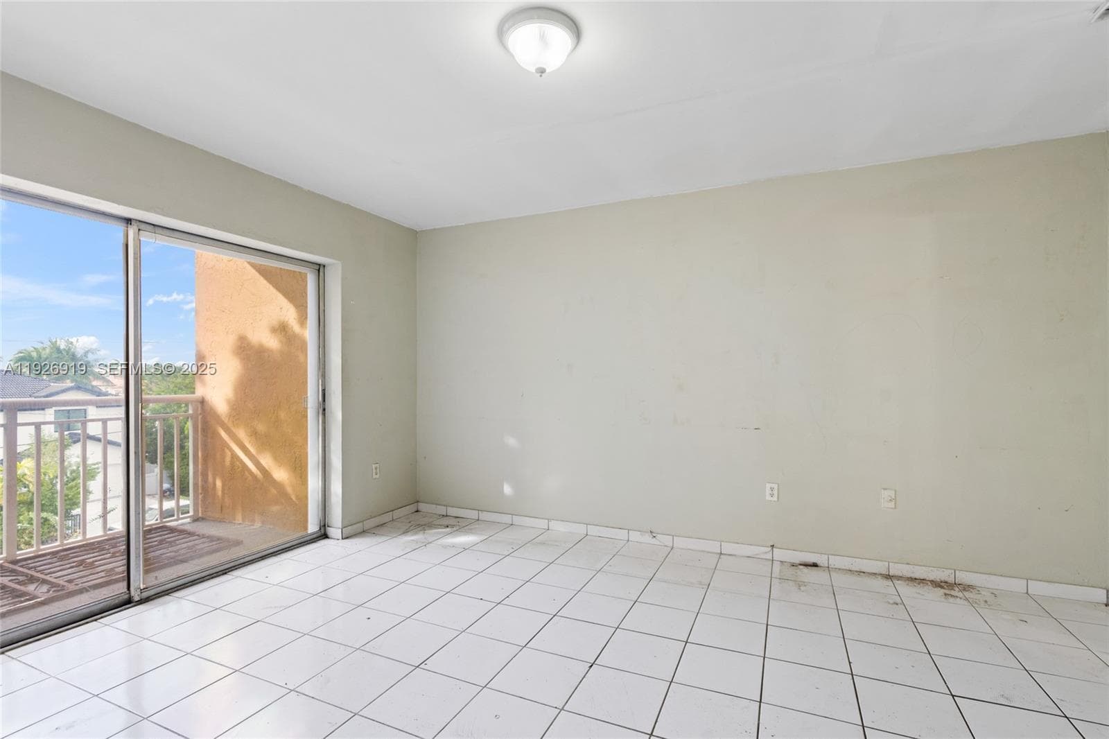 Florence Condo · #301 in North Miami Beach - Photo 14