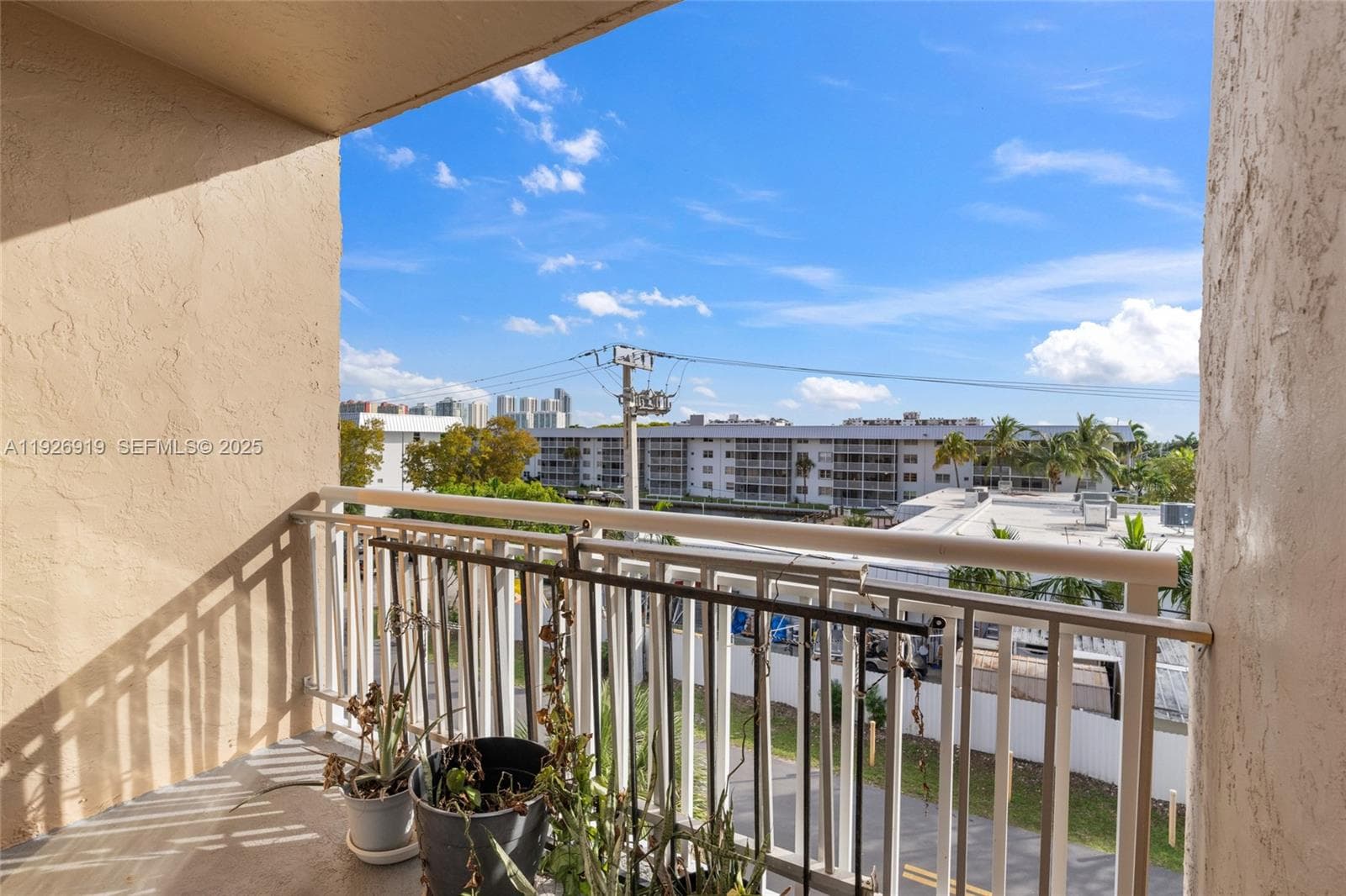 Florence Condo · #301 in North Miami Beach - Photo 19