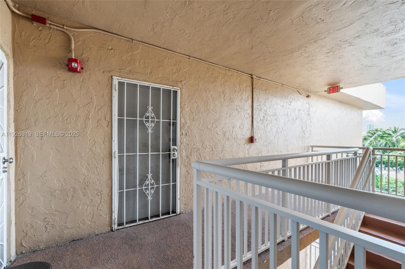 Florence Condo · #301 in North Miami Beach - Photo 4