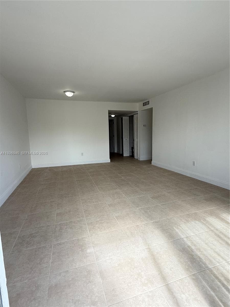 OLA CONDO · #D306 in Miami - Photo 11