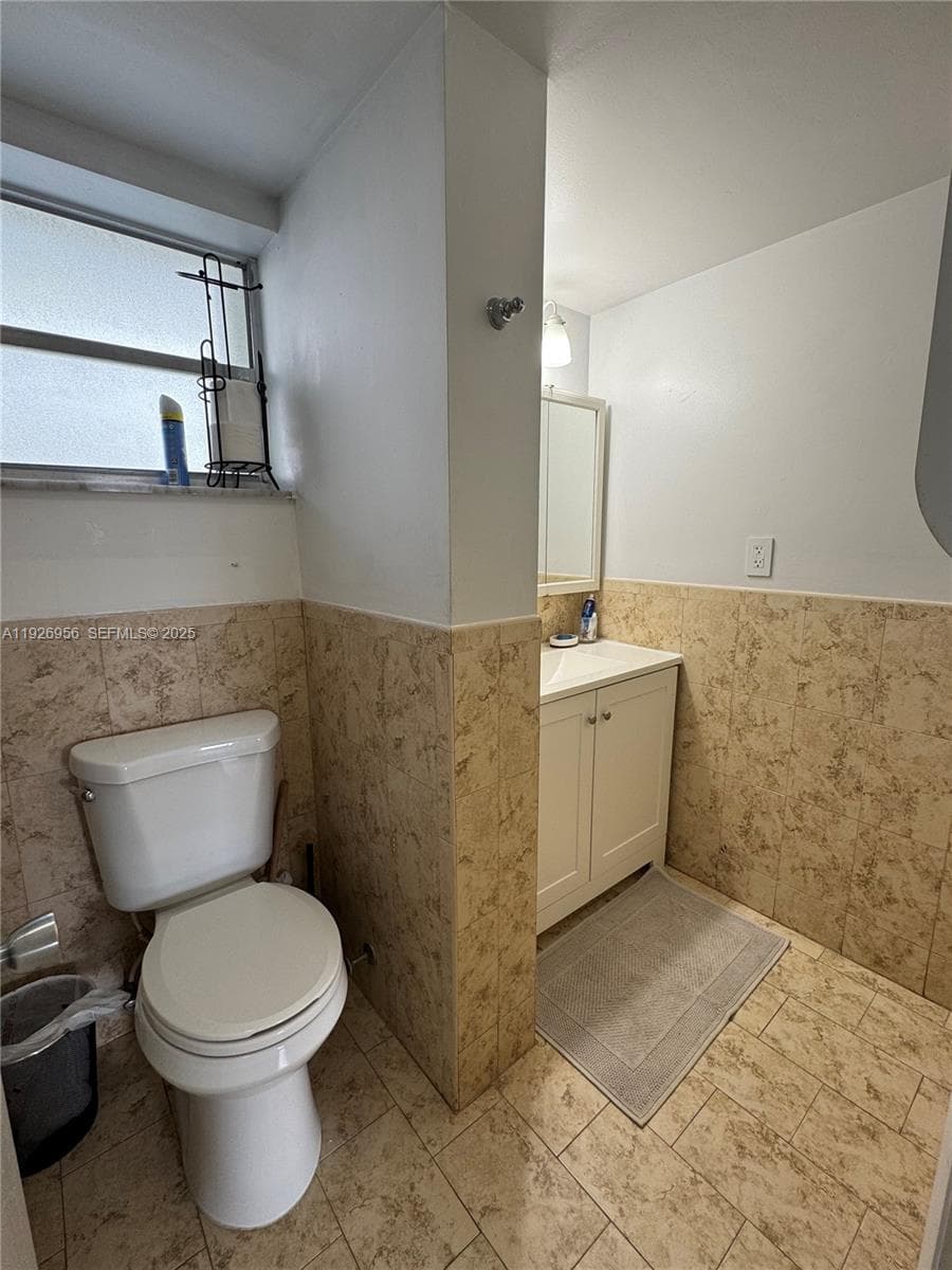 EDEN ISLES CONDO NO 5 · #302 in North Miami Beach - Photo 16