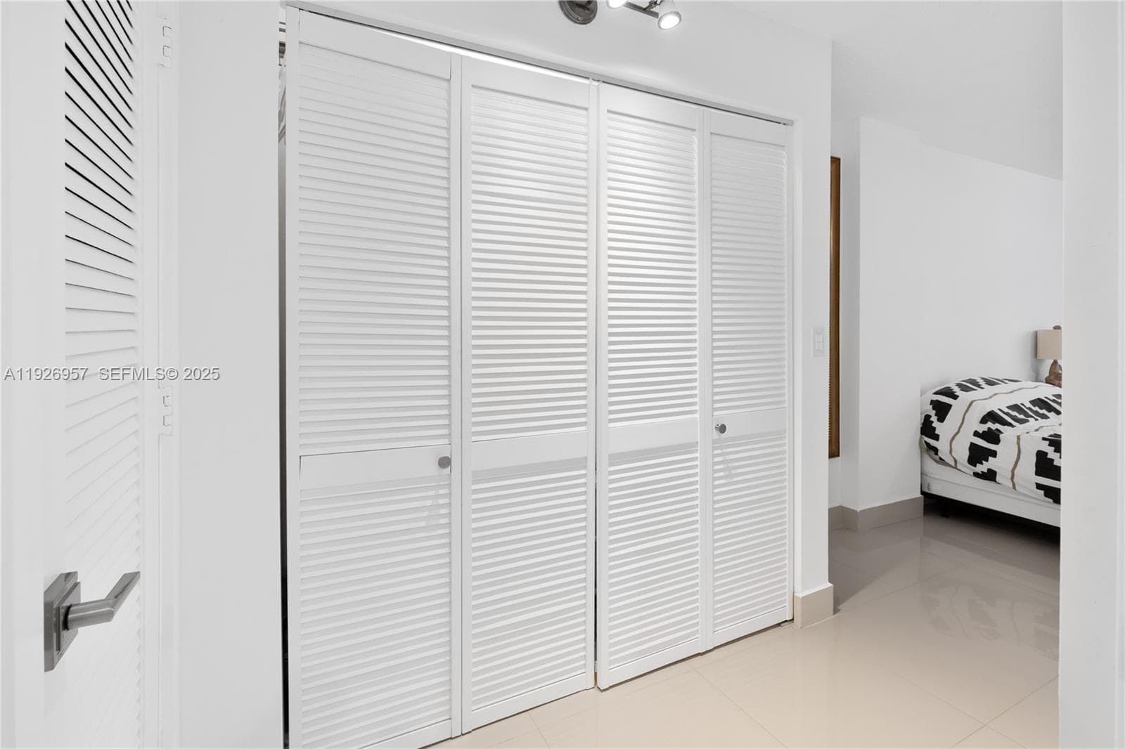 PLAZA TOWERS SOUTH CONDO · #212 in Hallandale Beach - Photo 13