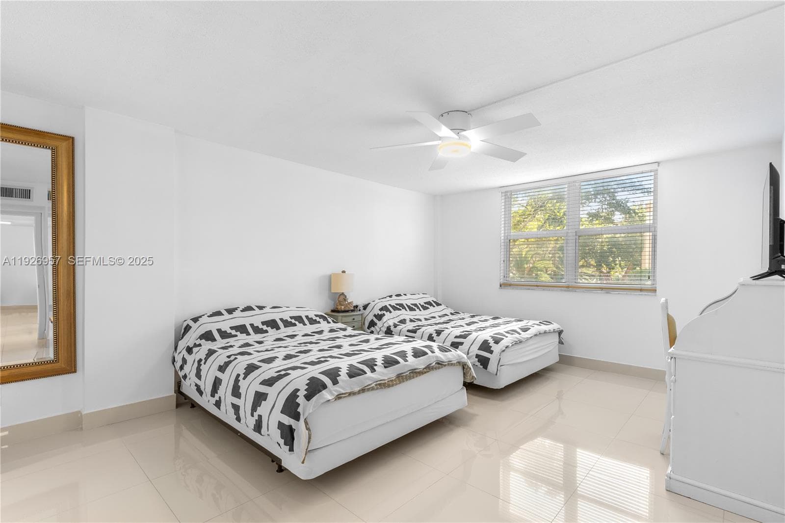 PLAZA TOWERS SOUTH CONDO · #212 in Hallandale Beach - Photo 12