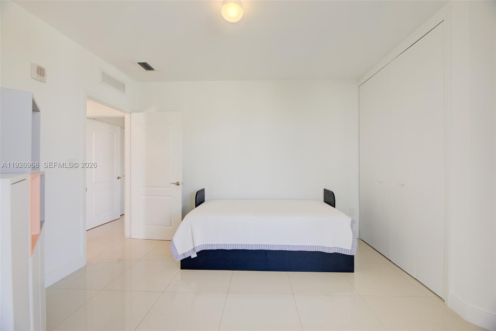 BRICKELL WAY CONDO · #703 in Miami - Photo 13