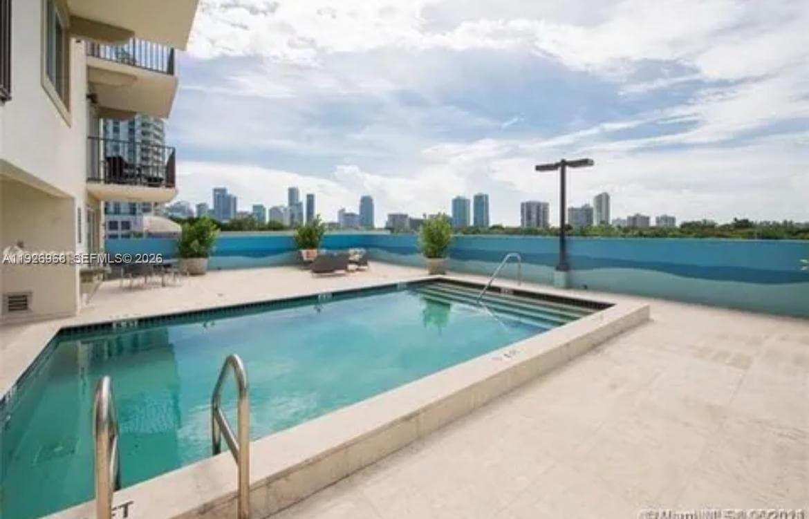 BRICKELL WAY CONDO · #703 in Miami - Photo 19