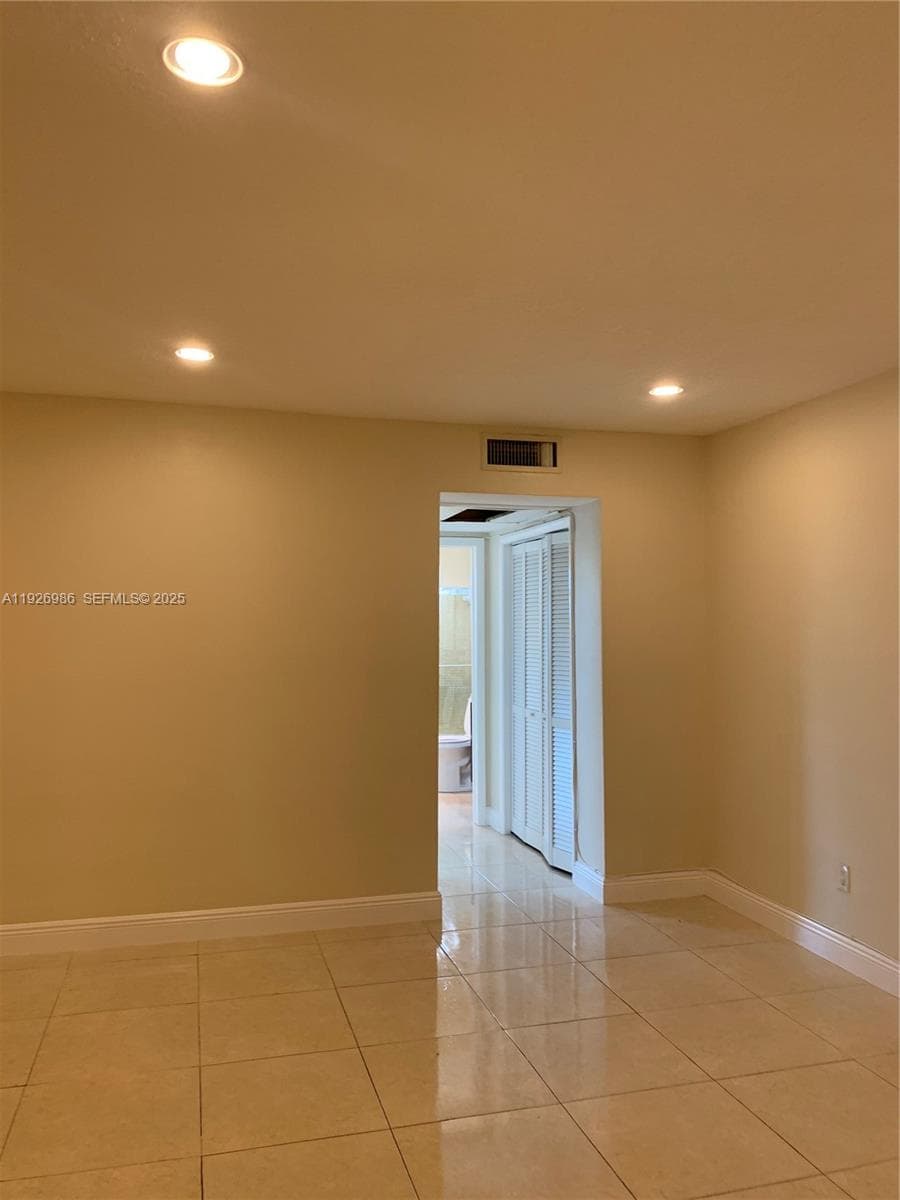 SEVENTEENTH GREEN CONDO · #204 in Hallandale Beach - Photo 6
