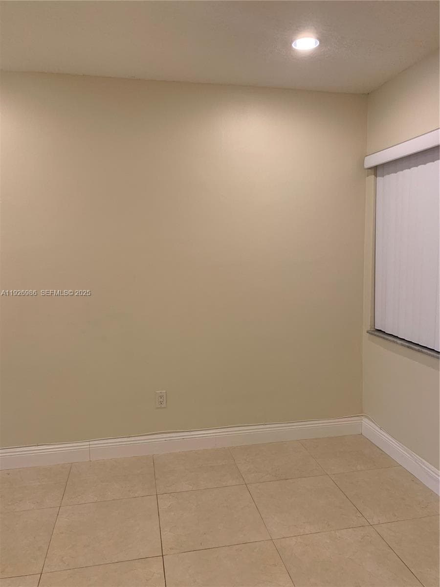 SEVENTEENTH GREEN CONDO · #204 in Hallandale Beach - Photo 9