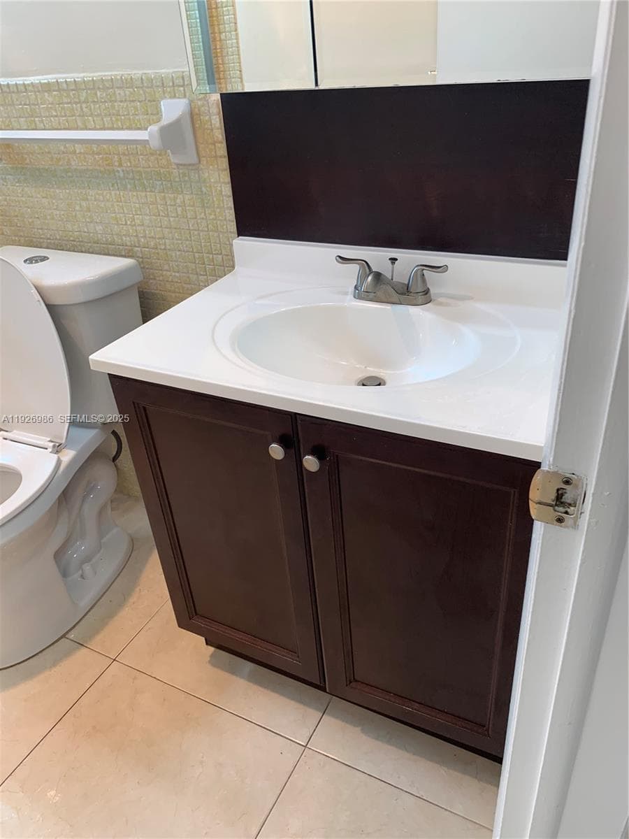 SEVENTEENTH GREEN CONDO · #204 in Hallandale Beach - Photo 14
