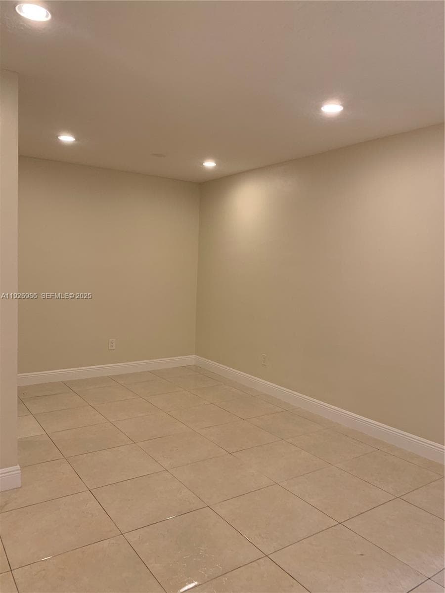 SEVENTEENTH GREEN CONDO · #204 in Hallandale Beach - Photo 8