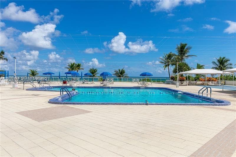 PARKER PLAZA CONDO ESTATE · #2225 in Hallandale Beach - Photo 25