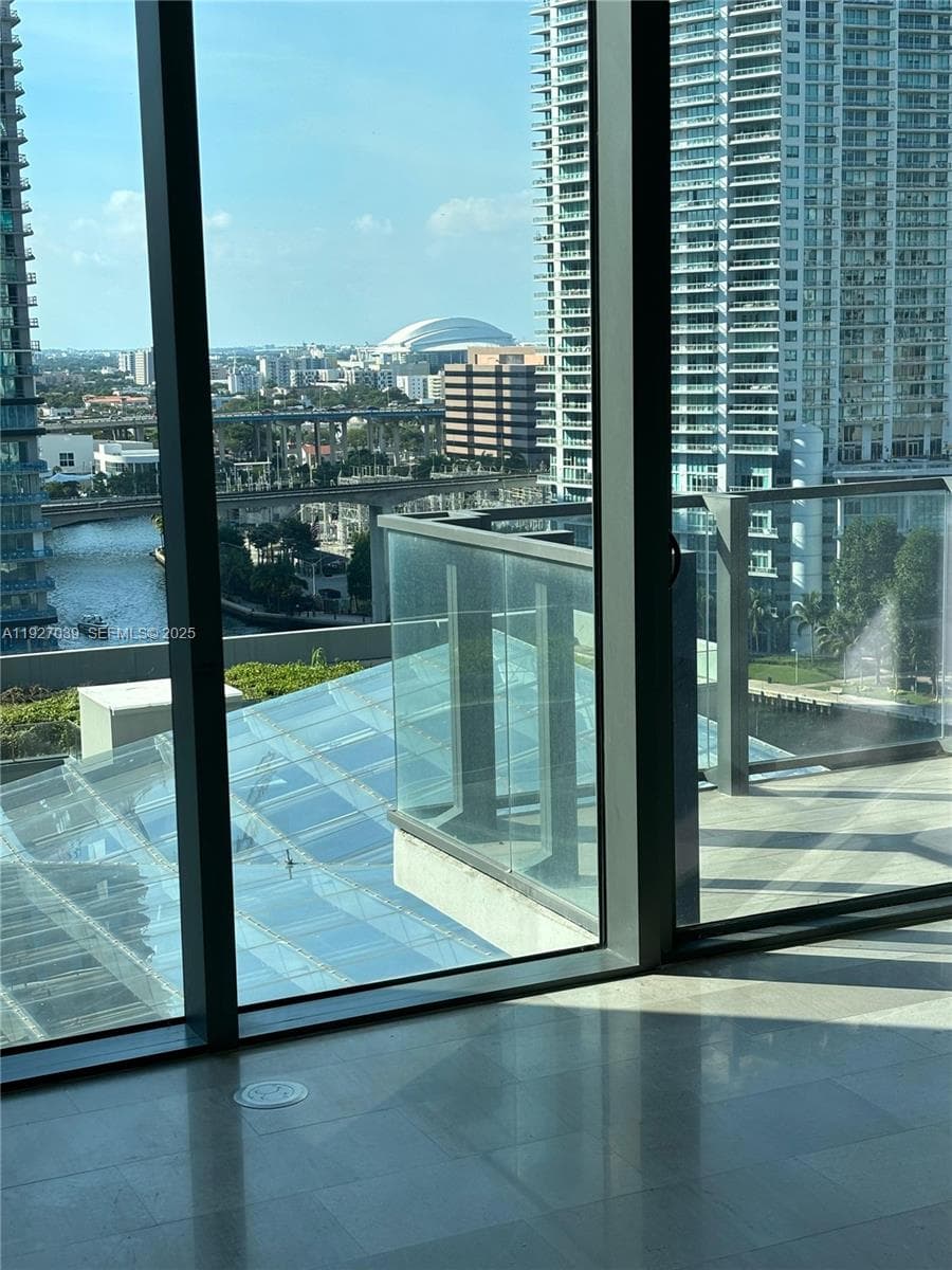 Reach Brickell City Centre · #1008 in Miami - Photo 2