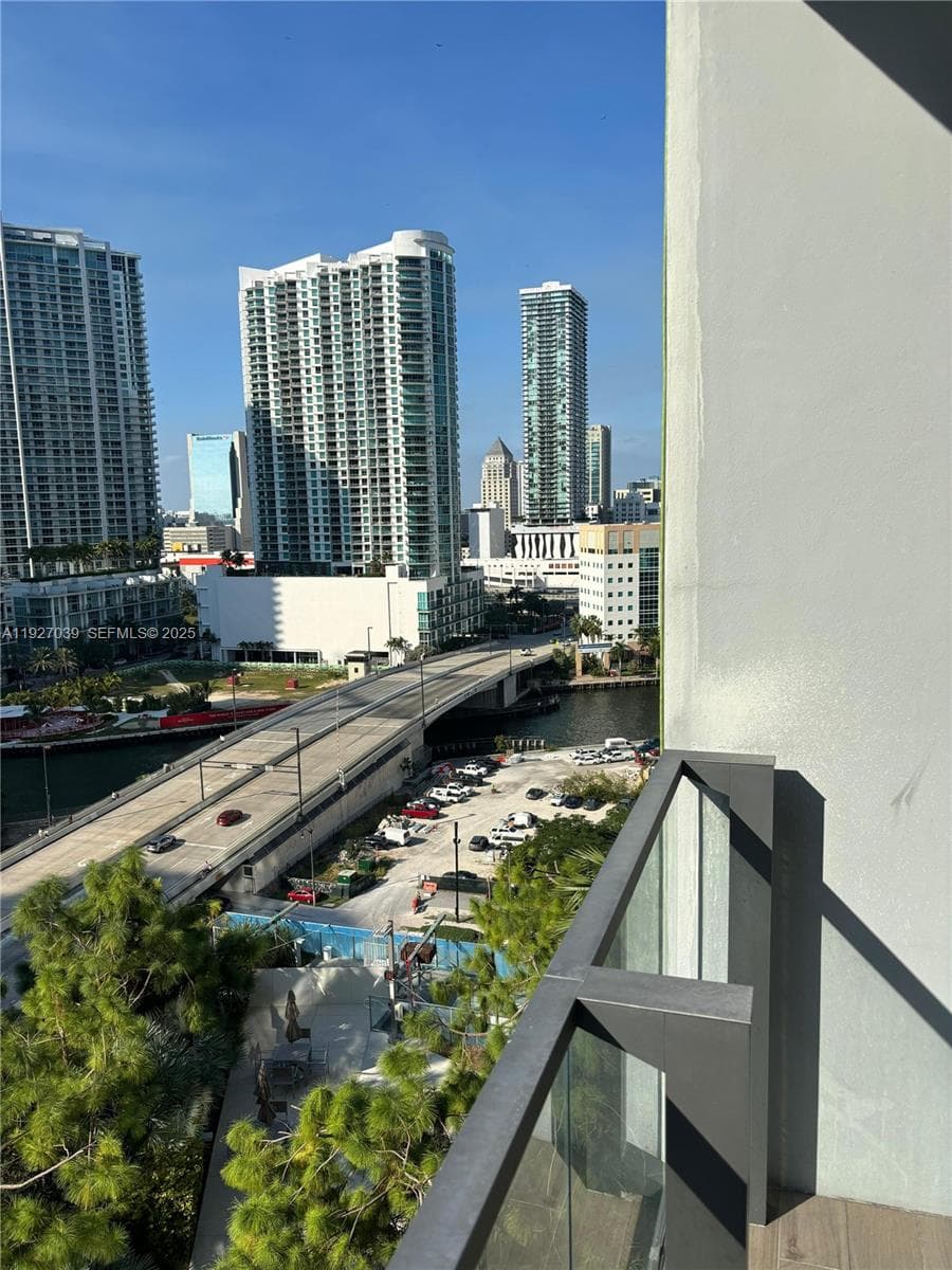 Reach Brickell City Centre · #1008 in Miami - Photo 1