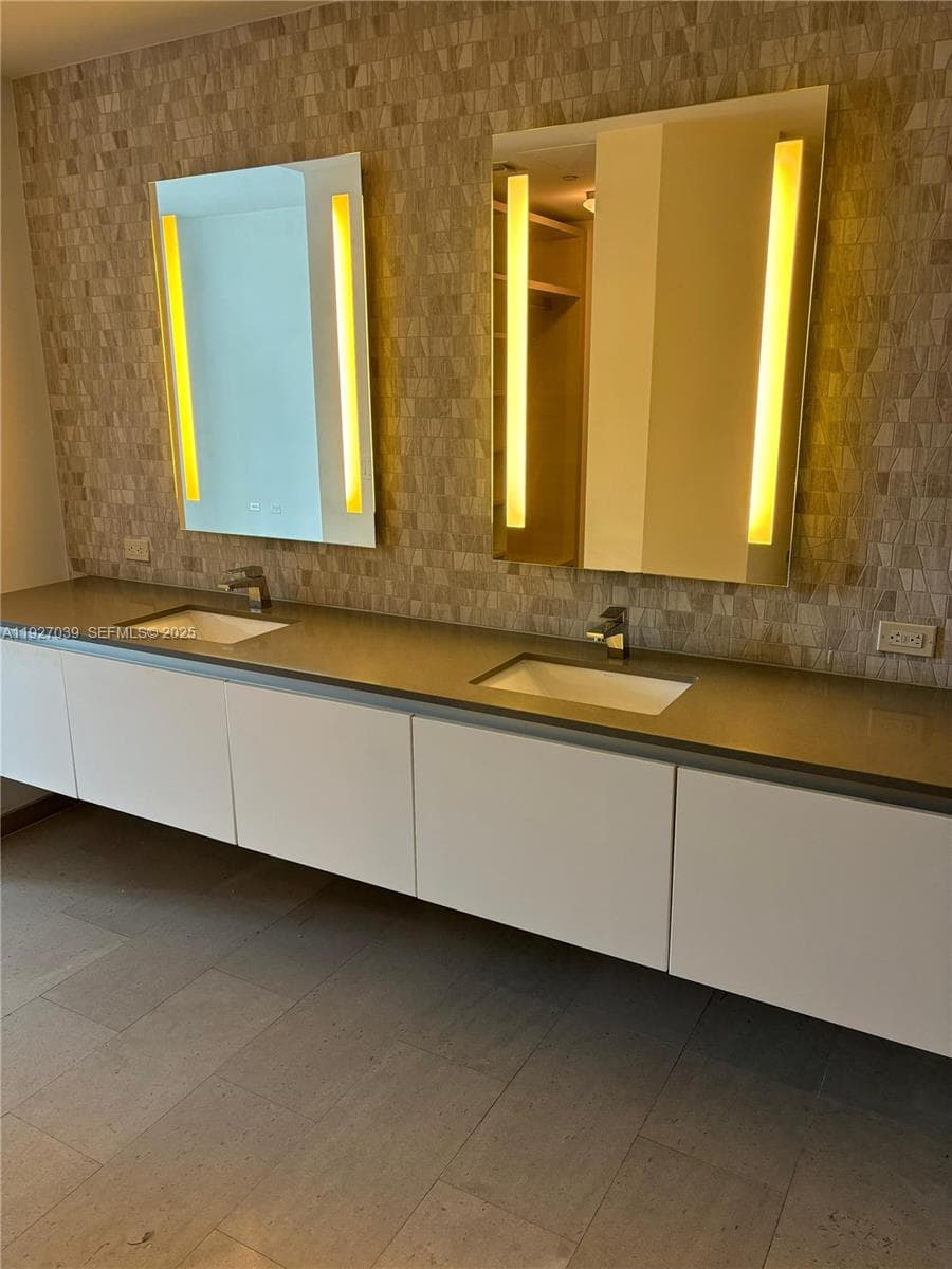 Reach Brickell City Centre · #1008 in Miami - Photo 9