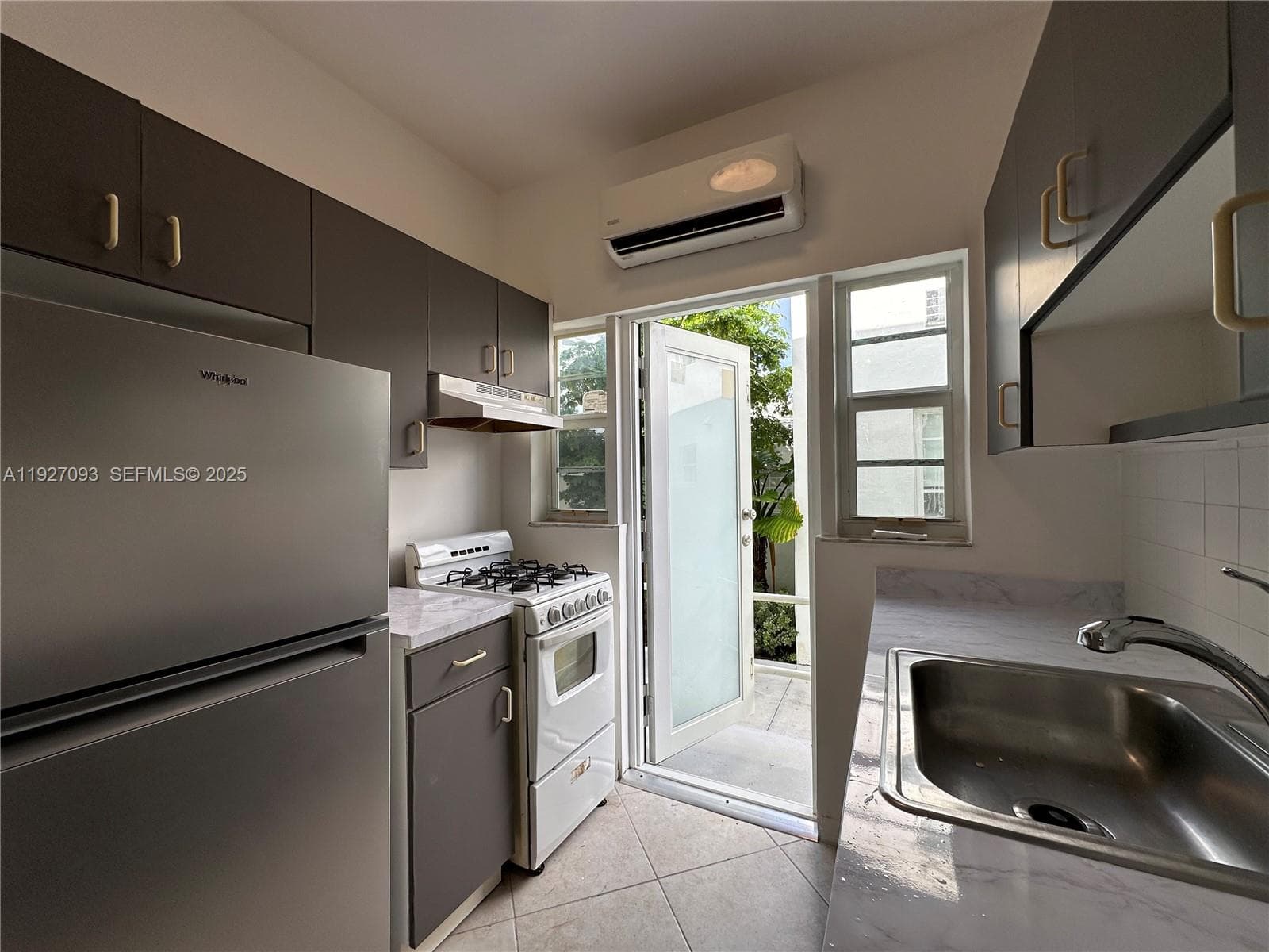EUCLID MANOR CONDO · #103 in Miami Beach - Photo 18