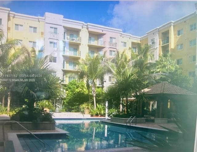 VALENCIA CONDO · #419 in South Miami - Photo 20