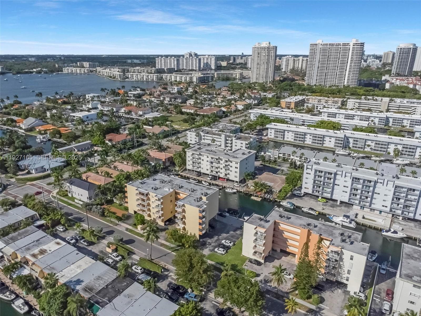 LA CANADIENNE CONDO · #308 in North Miami Beach - Photo 42