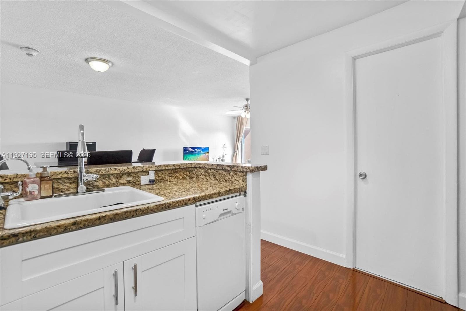 LA CANADIENNE CONDO · #308 in North Miami Beach - Photo 13