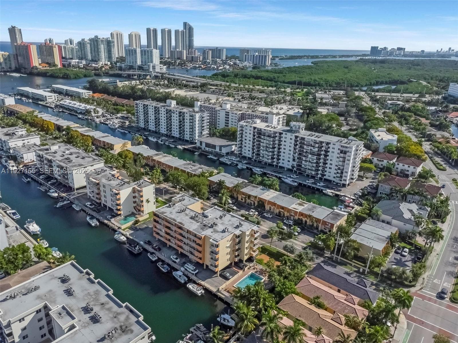 LA CANADIENNE CONDO · #308 in North Miami Beach - Photo 36