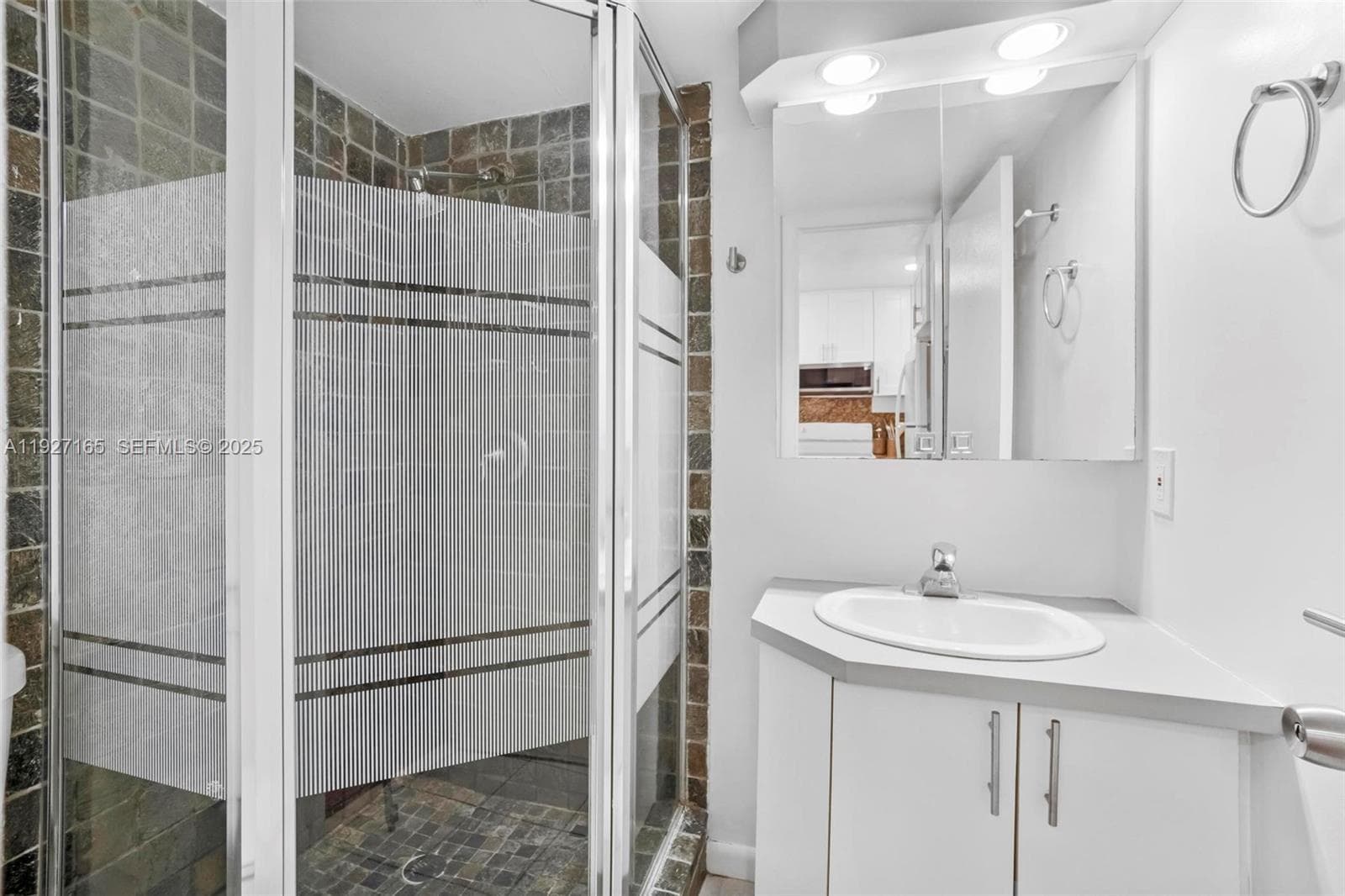 LA CANADIENNE CONDO · #308 in North Miami Beach - Photo 24
