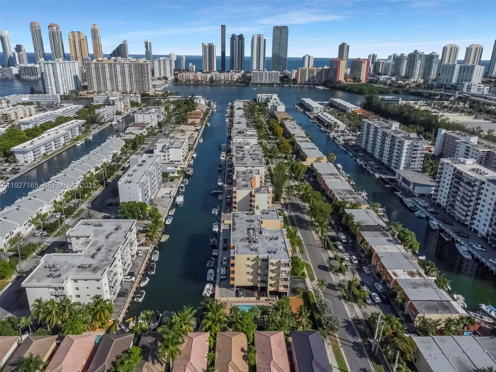 LA CANADIENNE CONDO · #308 in North Miami Beach - Photo 37