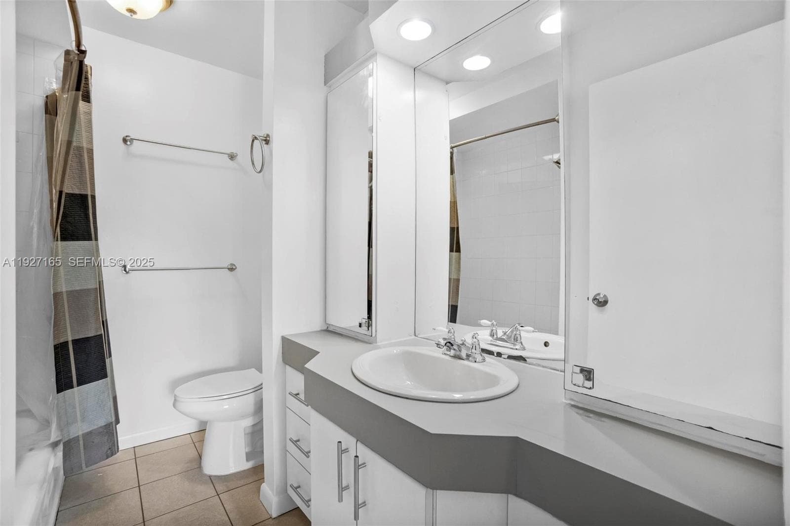 LA CANADIENNE CONDO · #308 in North Miami Beach - Photo 19