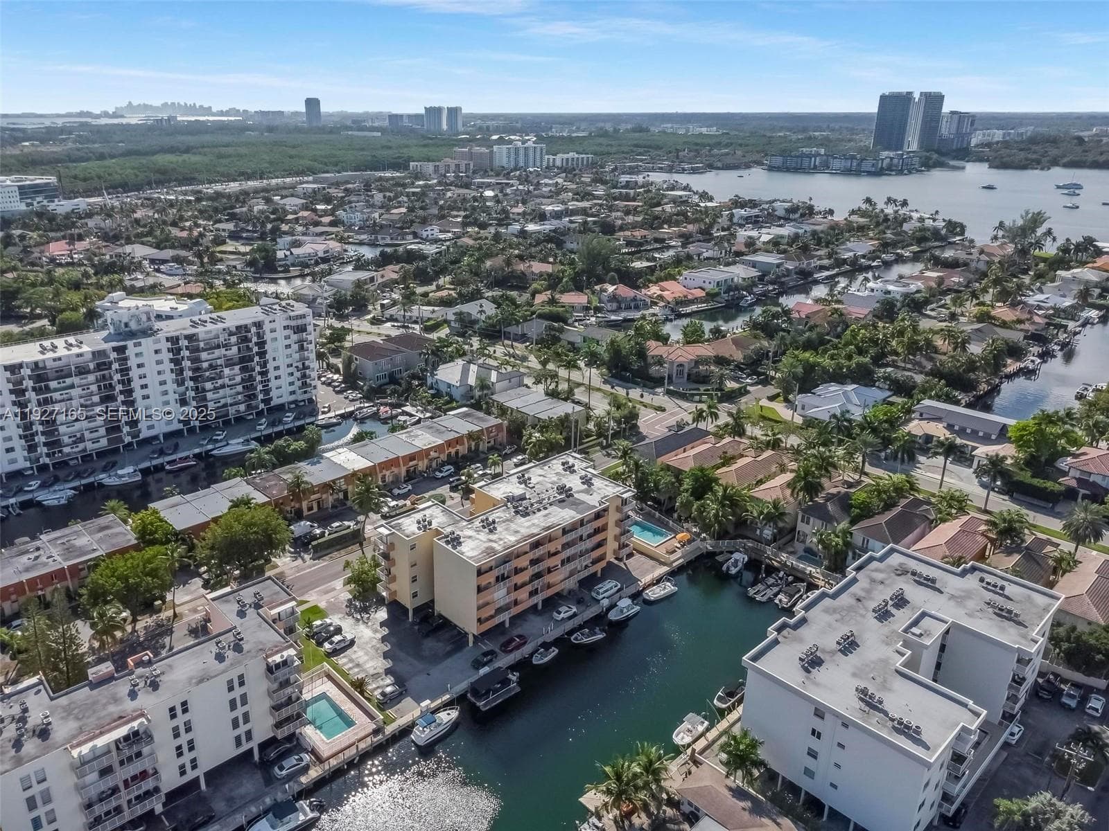 LA CANADIENNE CONDO · #308 in North Miami Beach - Photo 44
