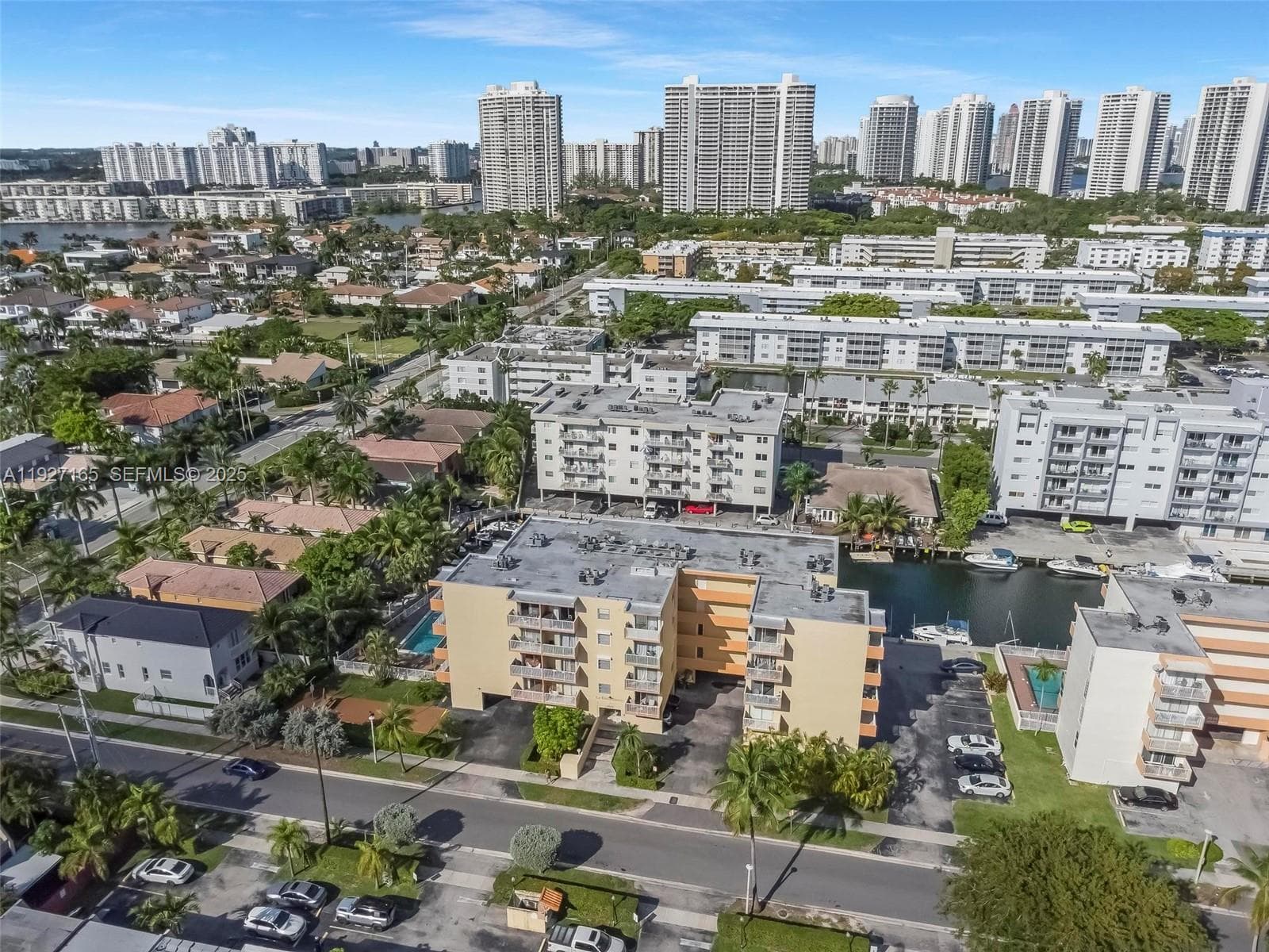 LA CANADIENNE CONDO · #308 in North Miami Beach - Photo 40