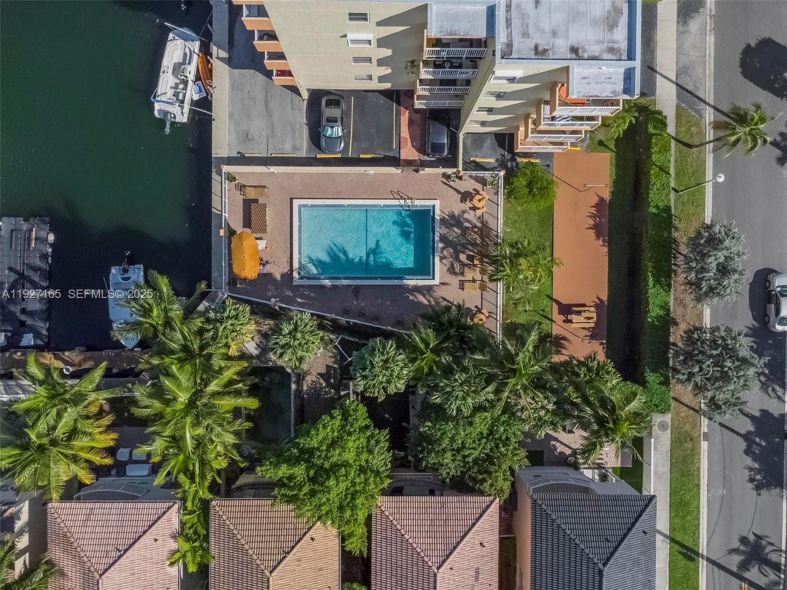 LA CANADIENNE CONDO · #308 in North Miami Beach - Photo 39