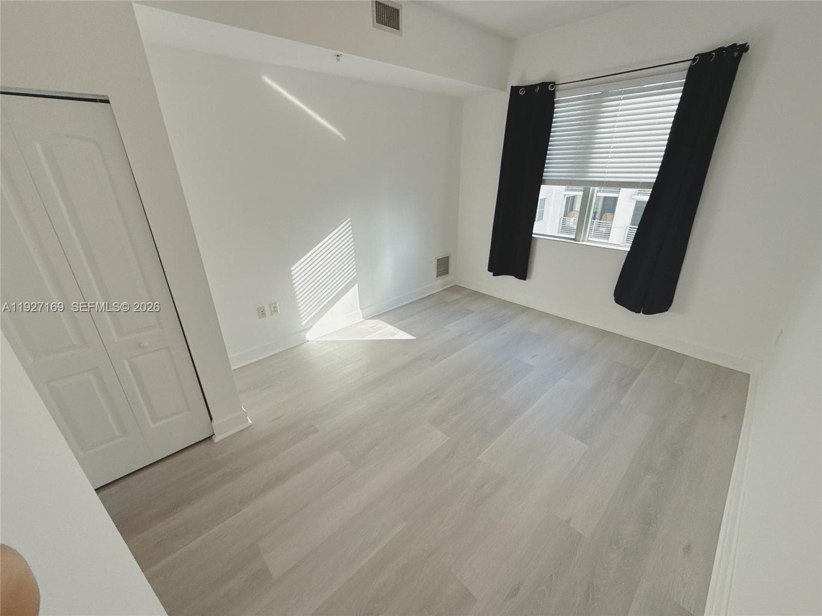 RADIUS CONDO · #1121 in Hollywood - Photo 8