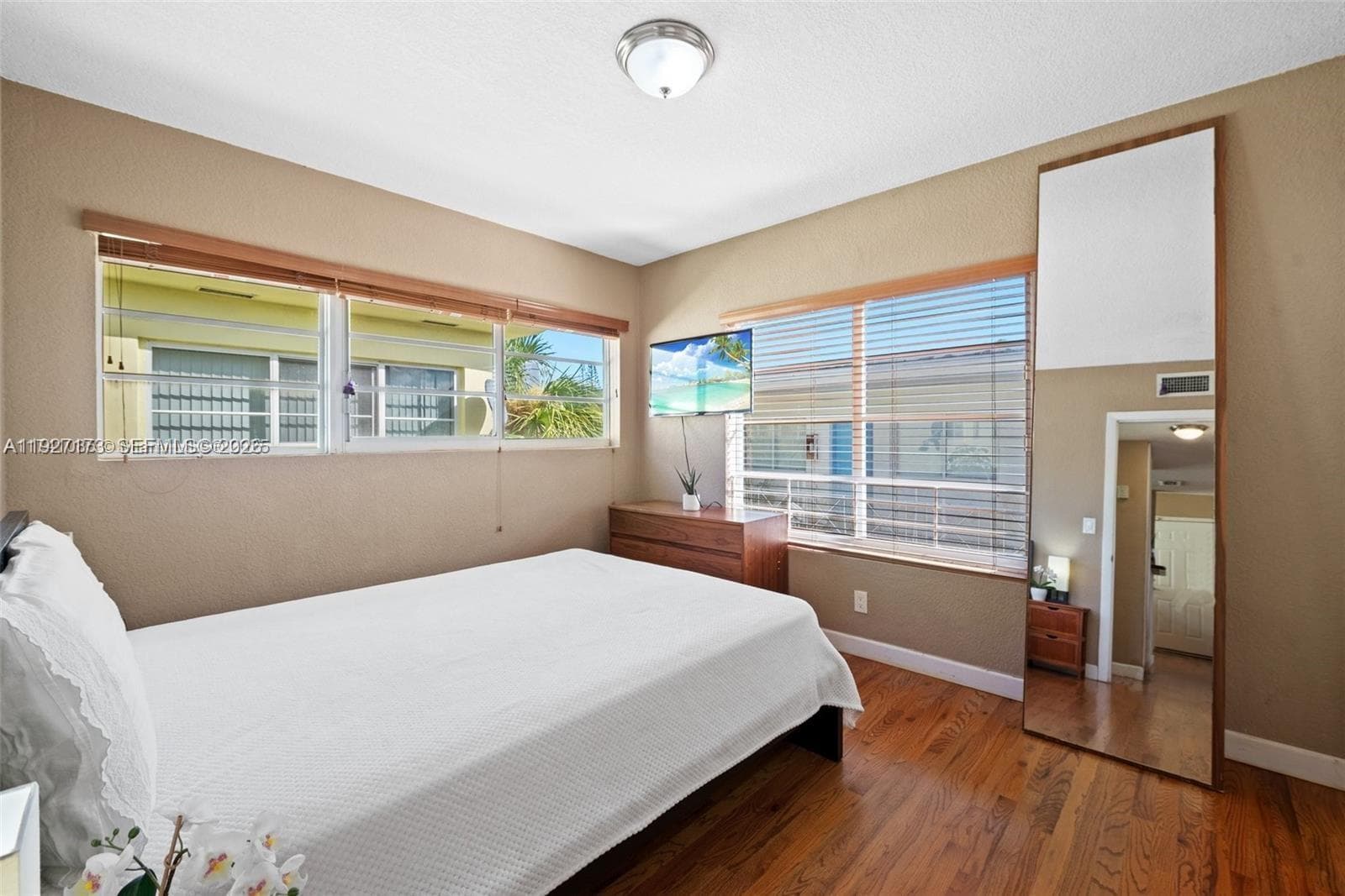 RITZ ROYAL PALM CONDO · #6 in Miami Beach - Photo 20