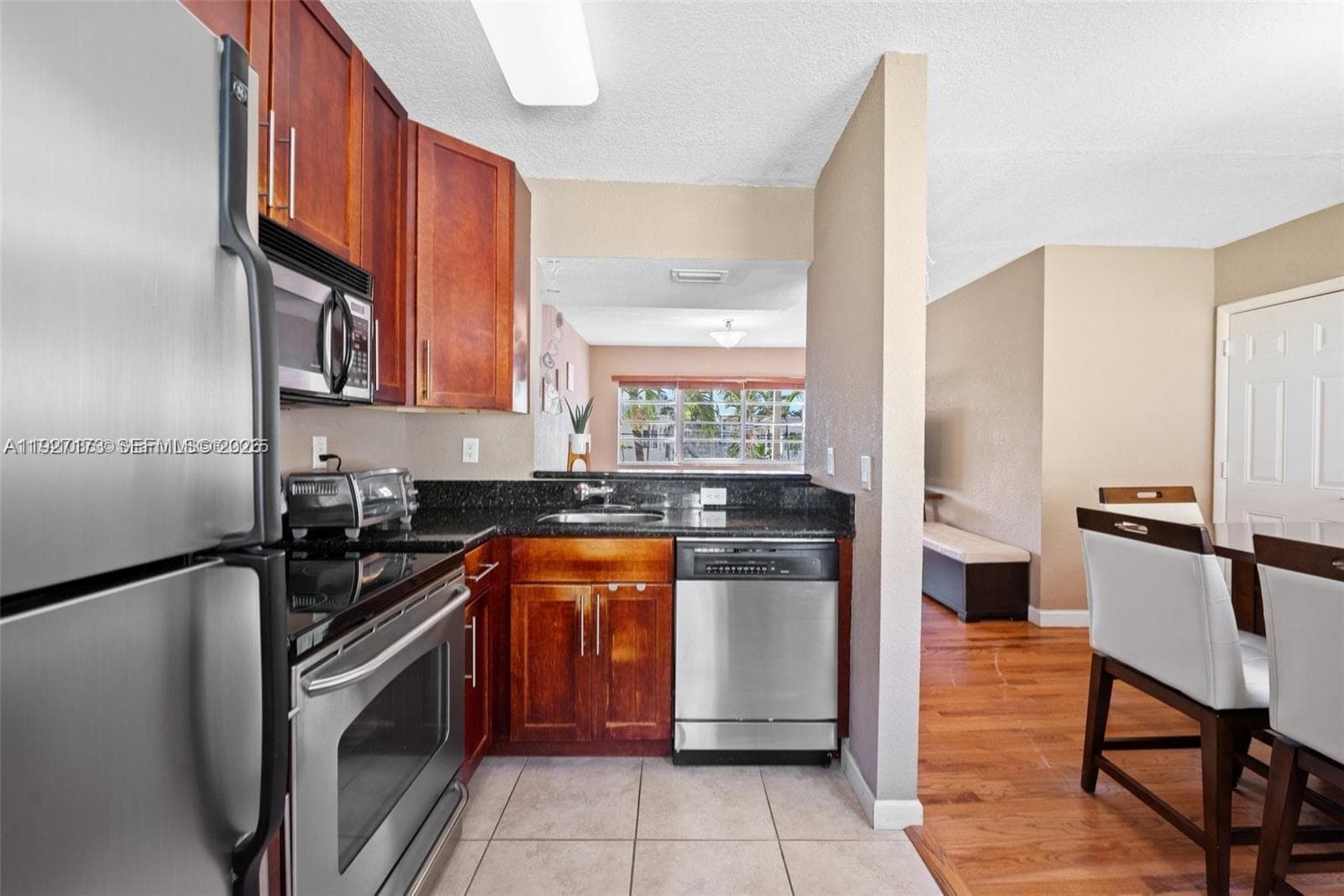 RITZ ROYAL PALM CONDO · #6 in Miami Beach - Photo 10