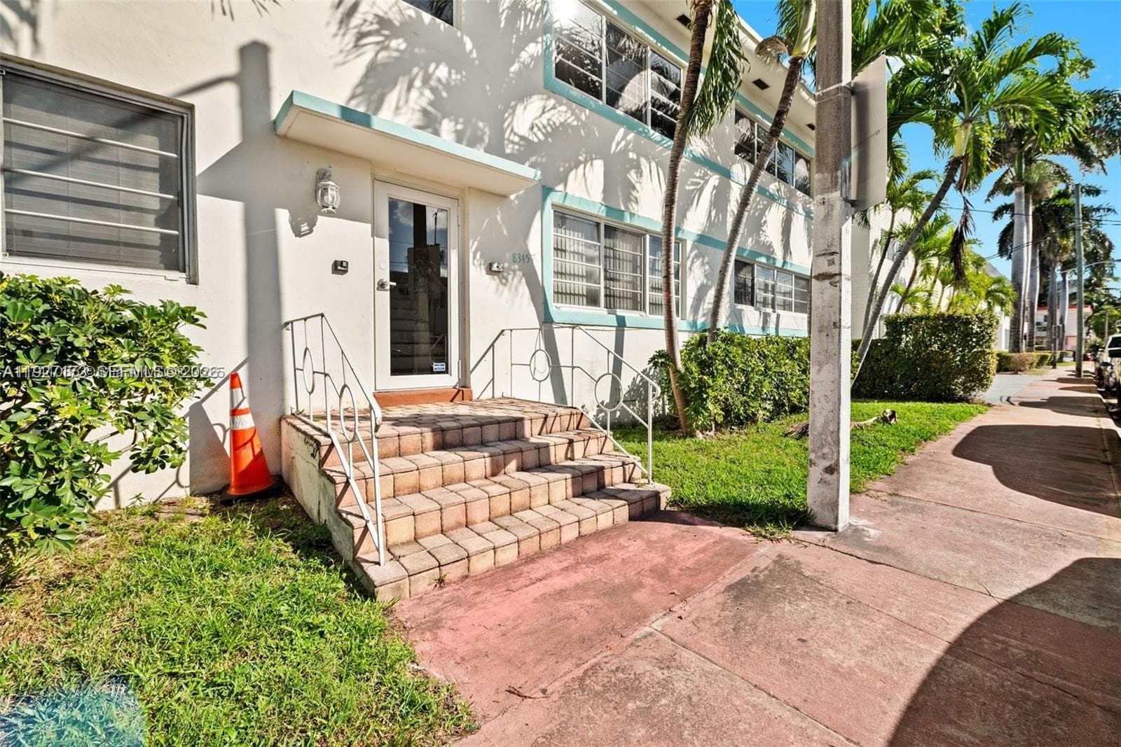 RITZ ROYAL PALM CONDO · #6 in Miami Beach - Photo 21
