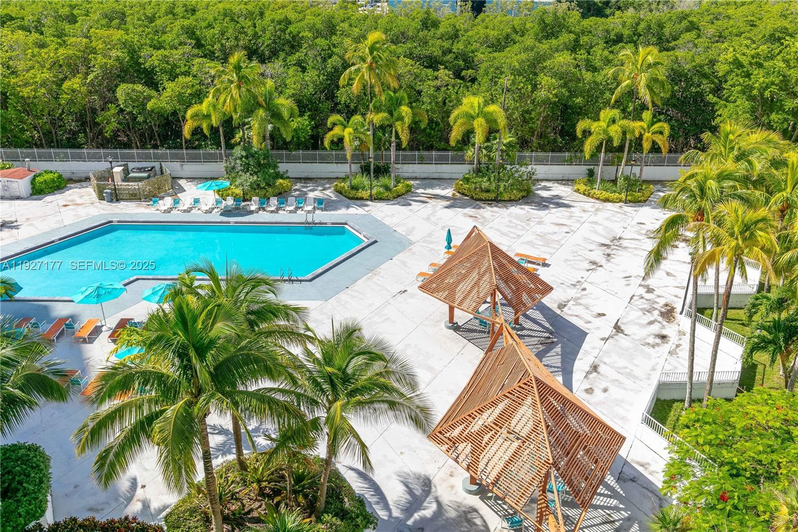 ARLEN HOUSE EAST CONDO · #625 in Sunny Isles Beach - Photo 36