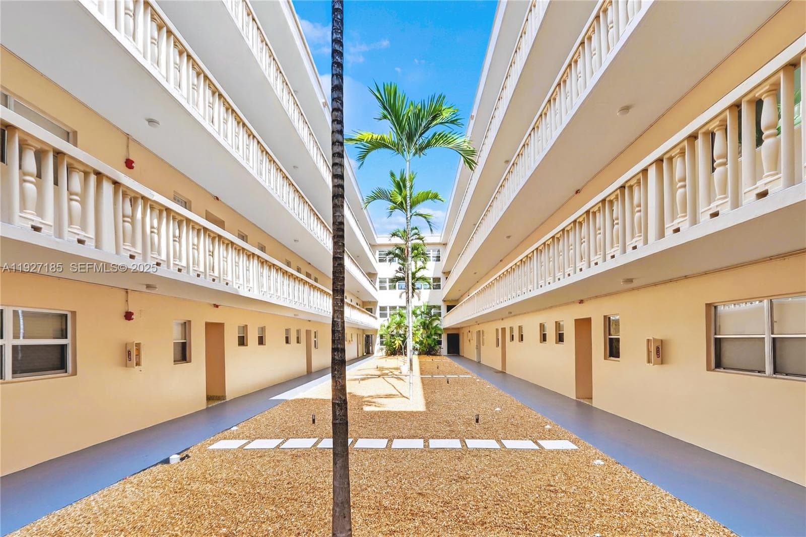 410 2ND STREET CONDOMINIU · #111 in Hallandale Beach - Photo 2