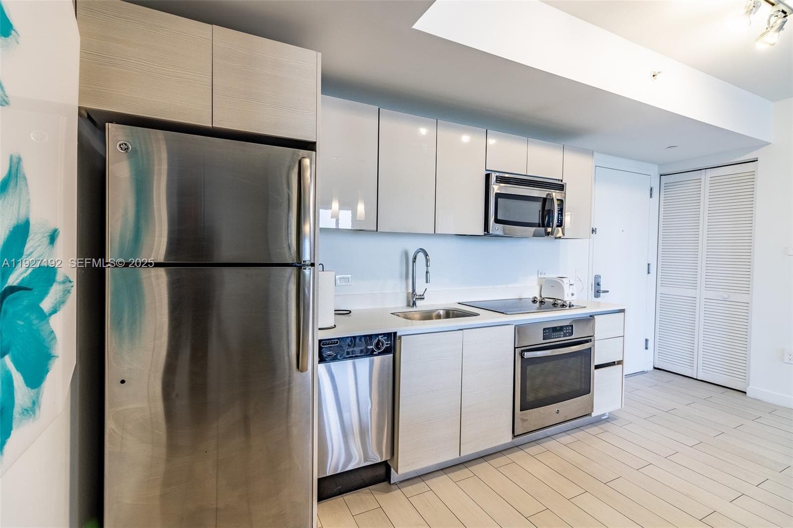 BEACHWALK CONDOMINIUM · #R708 in Hallandale Beach - Photo 7