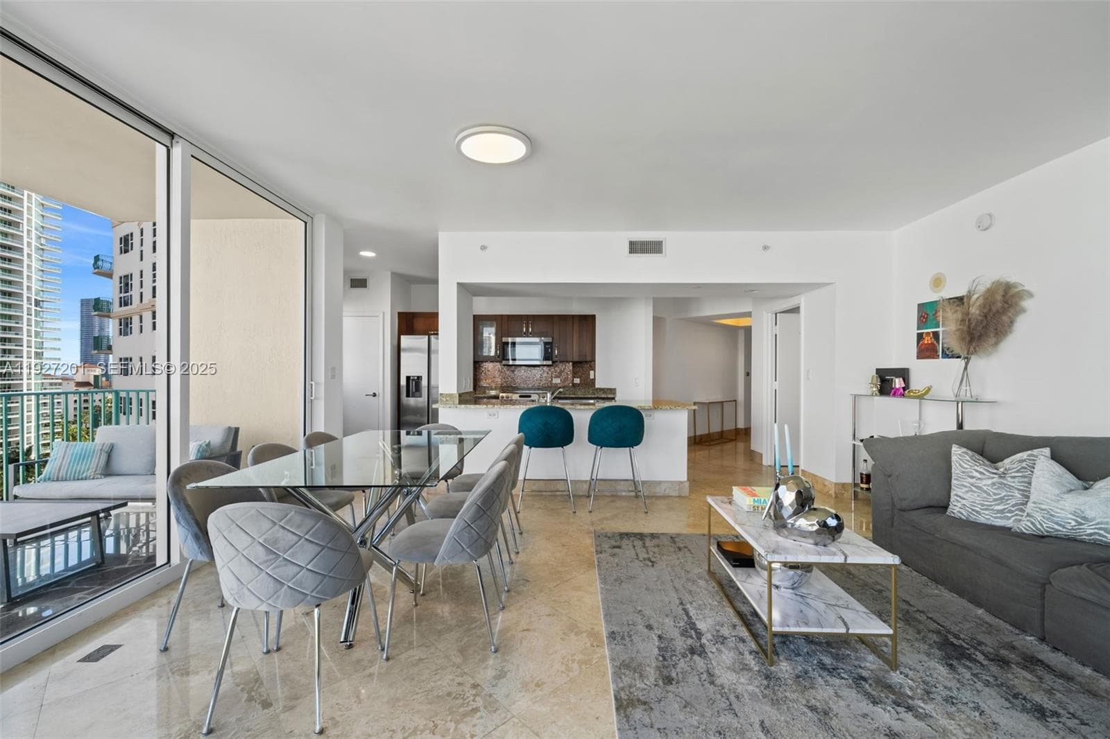TURNBERRY VILLAGE SOUTH · #1112 in Aventura - Photo 3