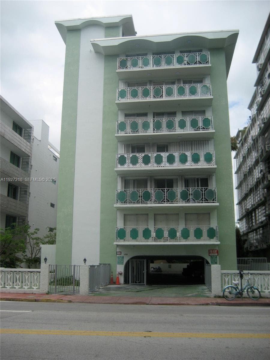 THE MERIDIAN CONDO · #502 in Miami Beach - Photo 20