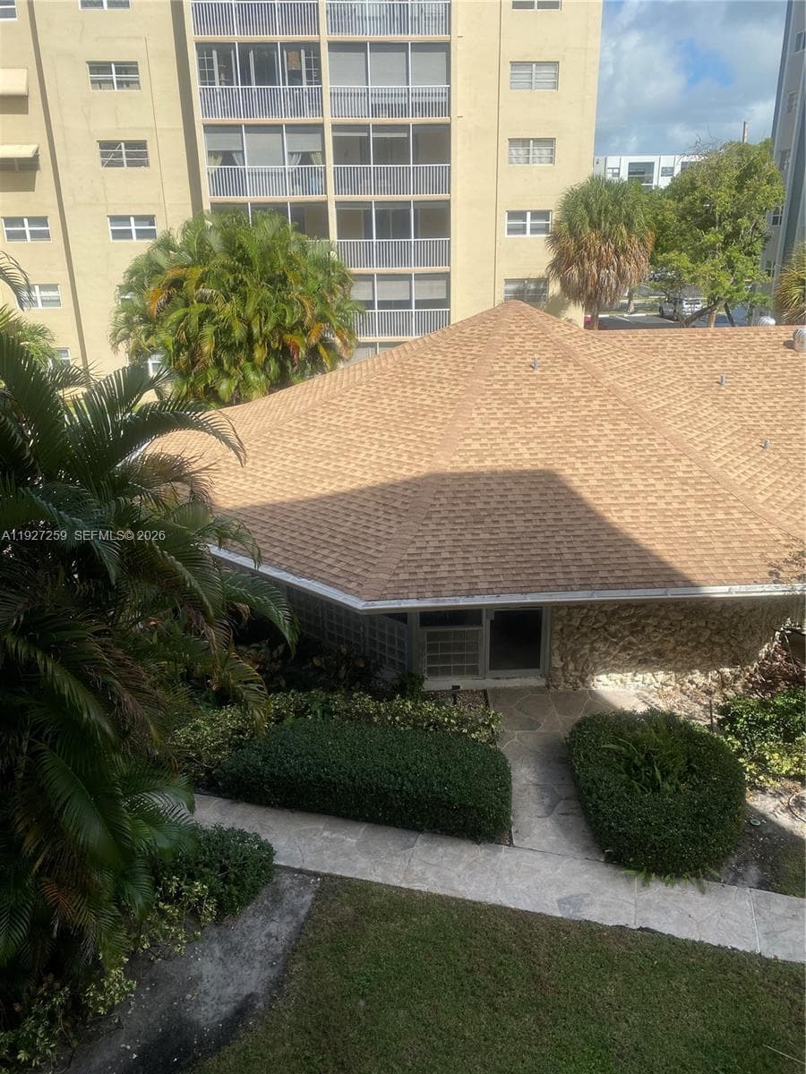 Meadowbrook · #308 in Hallandale Beach - Photo 8
