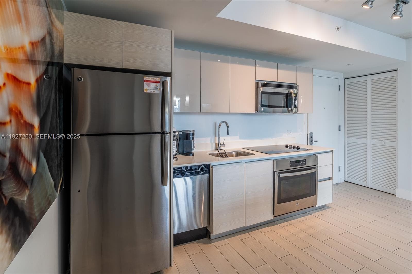 BEACHWALK CONDOMINIUM · #R809 in Hallandale Beach - Photo 8