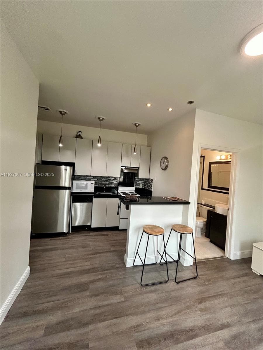 DORANN CONDO · #305 in Miami Beach - Photo 1