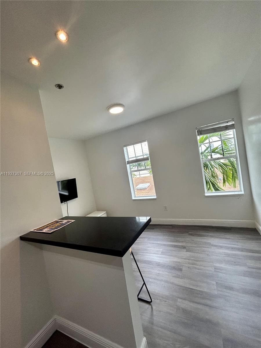 DORANN CONDO · #305 in Miami Beach - Photo 10