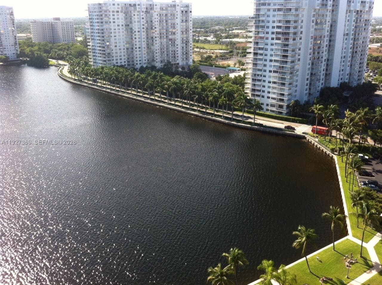 THE CLIPPER AT BISC COVE · #408 in Aventura - Photo 2
